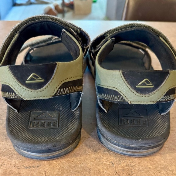 Reef Men's Fanning Baja Sandals with bottle opener soles - Olive/Gum,Size 8 - Picture 4 of 8